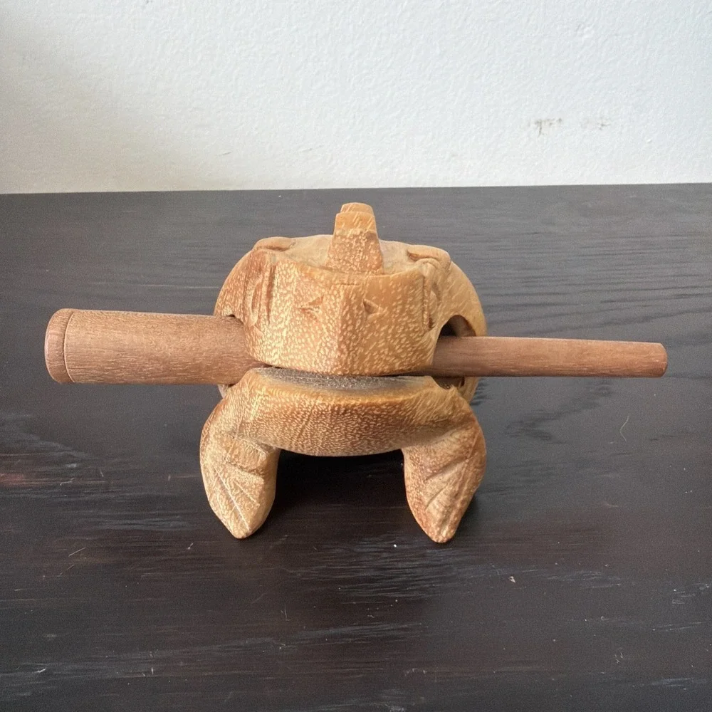 Hand Carved Wooden‎ Frog Guiro Percussion Instrument Croaking Rasp w/ Stick
